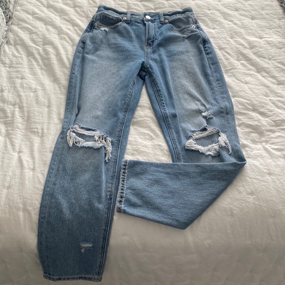 American Eagle torn mom jeans